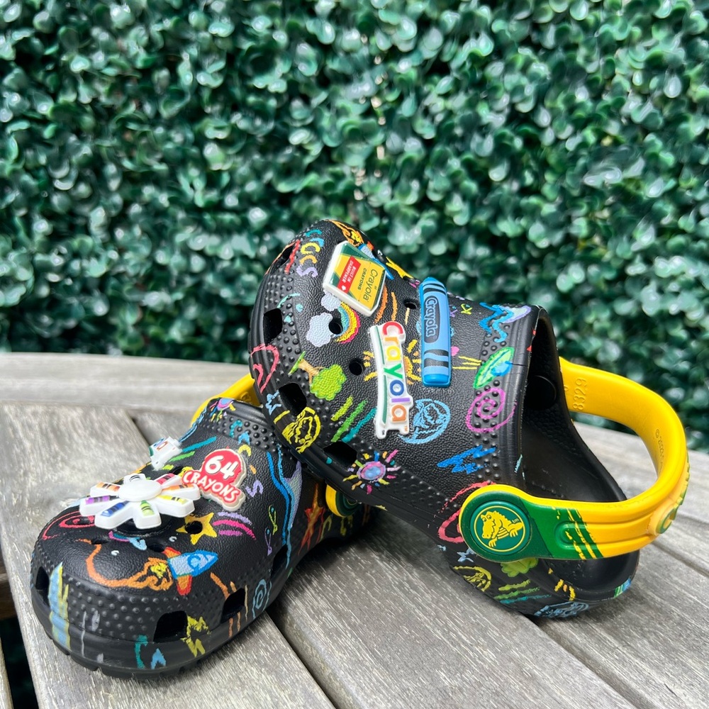 Baby Crocs Crayola Classic Clogs Size 6 Unisex
